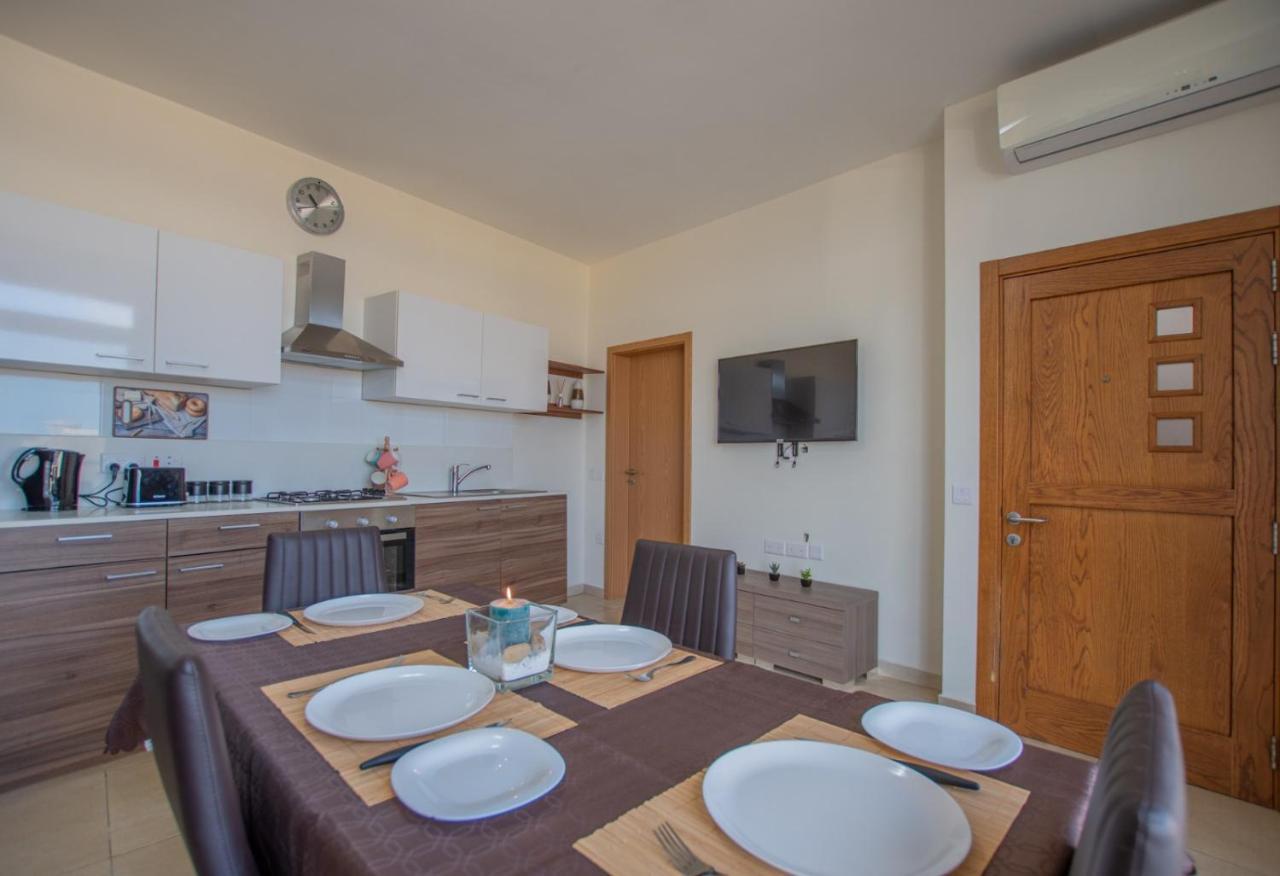 Appartamento Kernice Penthouse With Sea And Country Views Of Xghajra Esterno foto